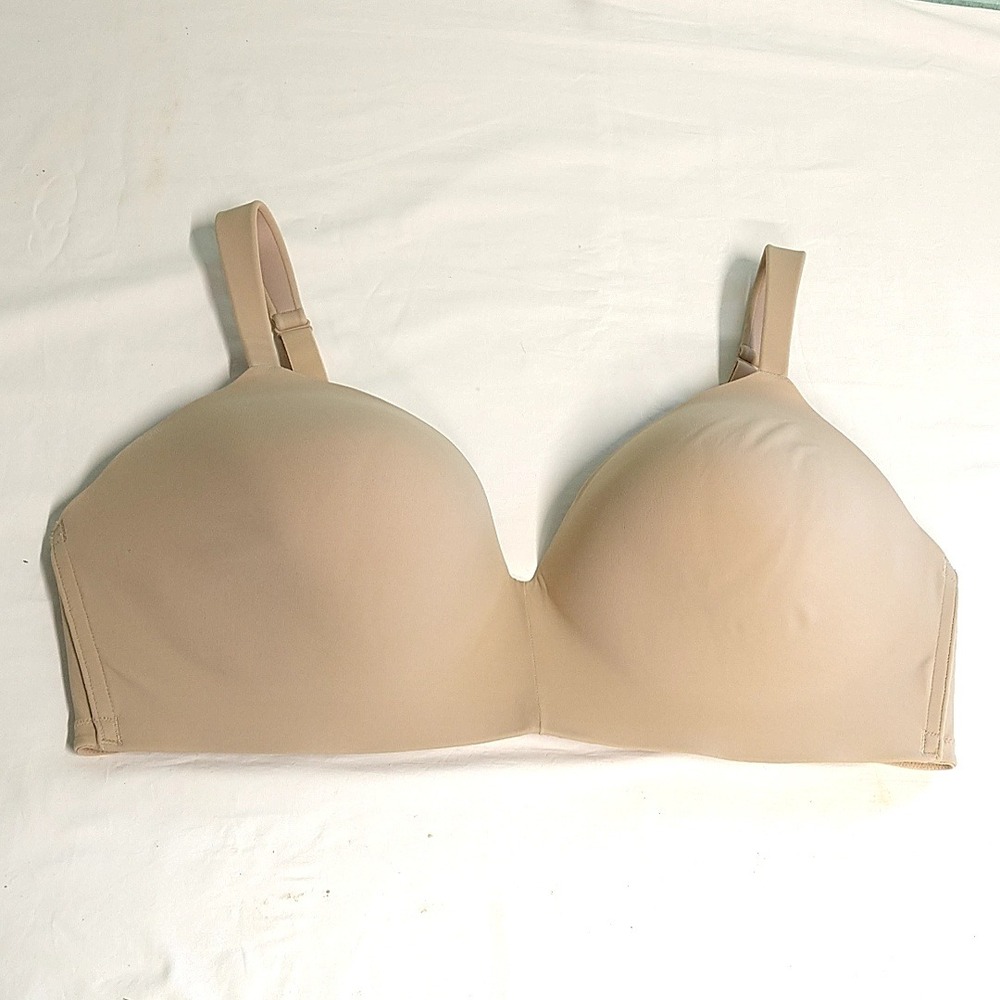 Cacique T-Shirt Bra Women 42DDD Beige Lightly Lined Wireless Padded